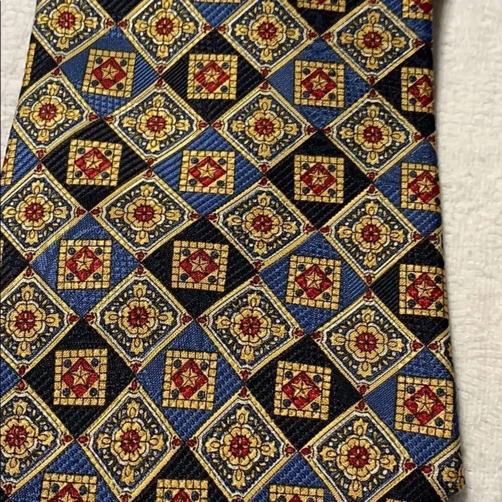 NWT men’s Tommy Hilfiiger tie